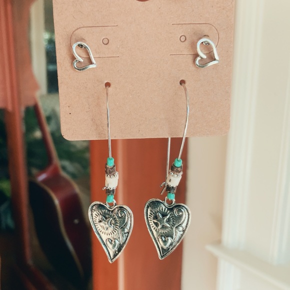 ❌SOLD❌Boho Silver Tone Earrings Hearts Stud and Dangle Turquoise Set Beads - Picture 2 of 16